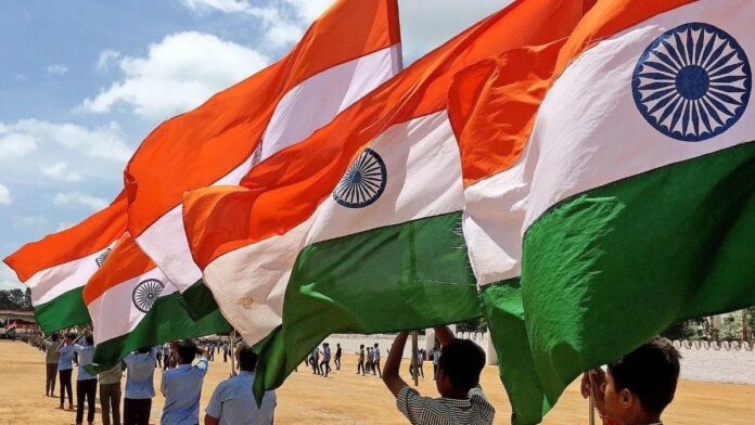 स्वतंत्रता दिवस पर कविताएं (Poems On Independence Day In Hindi)