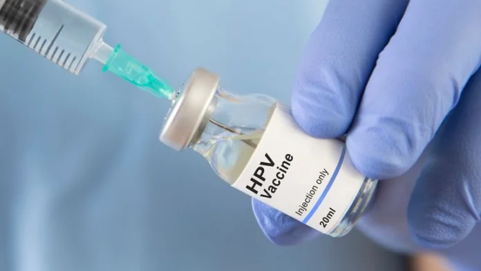 Cervical Cancer क्यों होता है, HPV Vaccine कैसे जान बचाती है